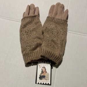Beige tech Touch Gloves